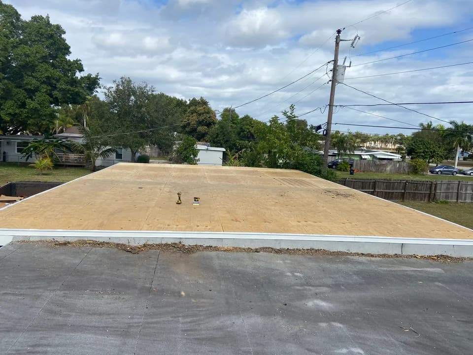 Flat roof plywood sheathing
