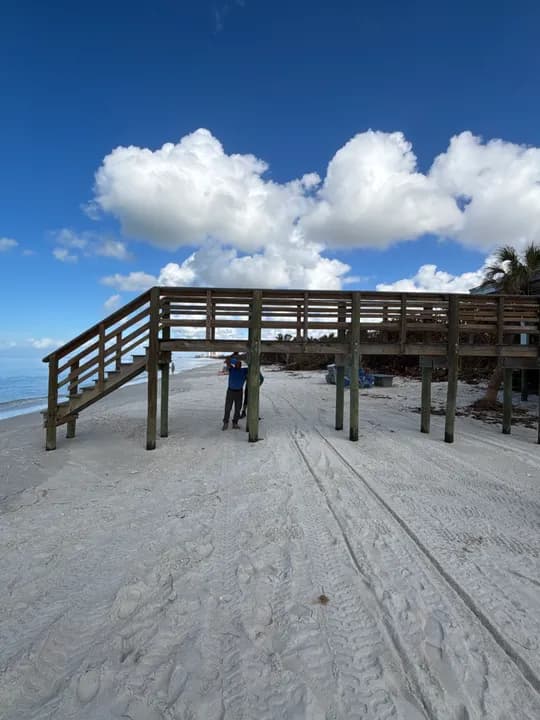 Beach access boardwalk